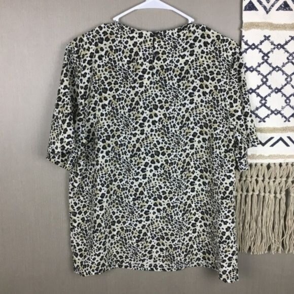 Leopard Print Short Sleeve Top By Kathy Che - Picture 3 of 4